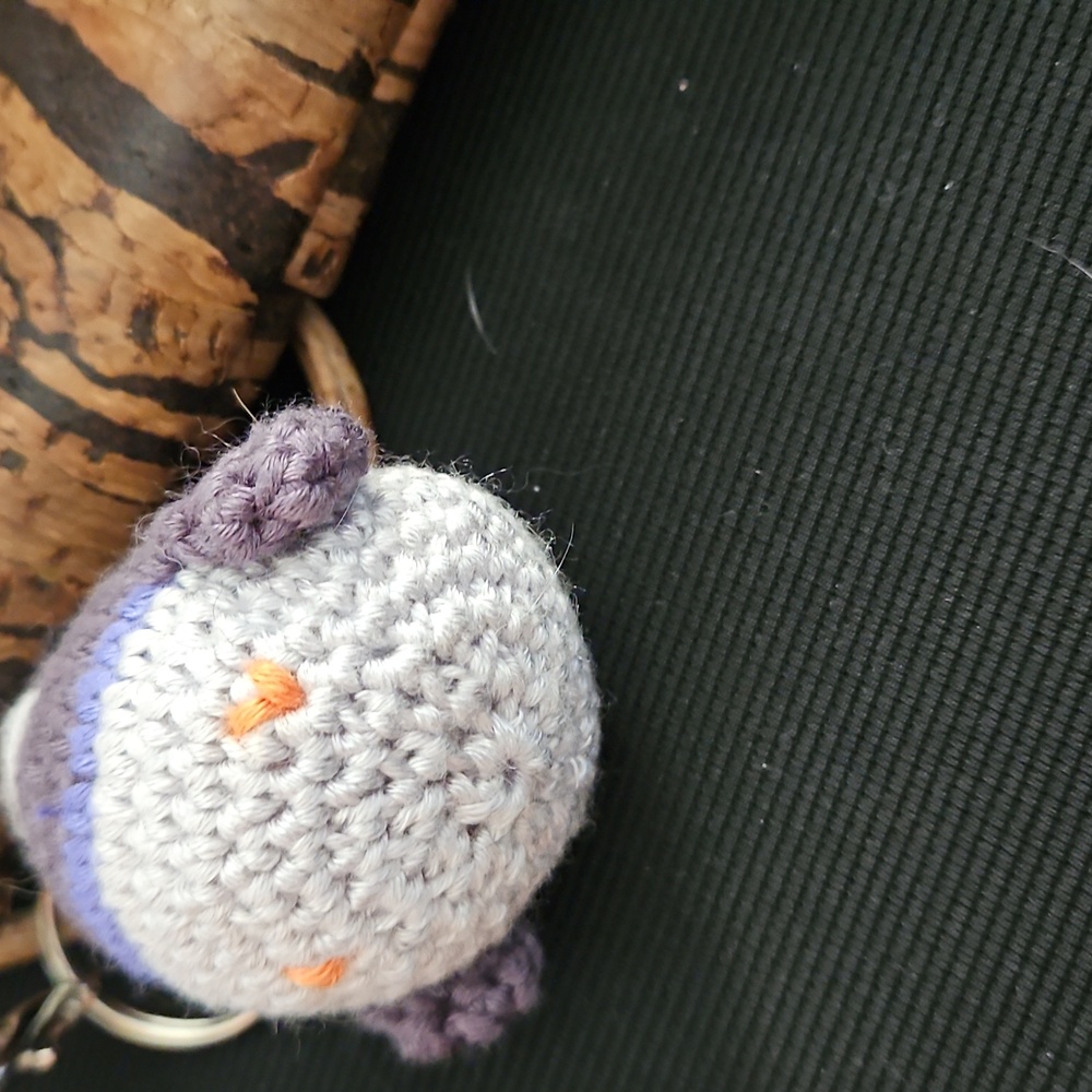 Handmade Pigeon Keychain - Picture 7 of 8